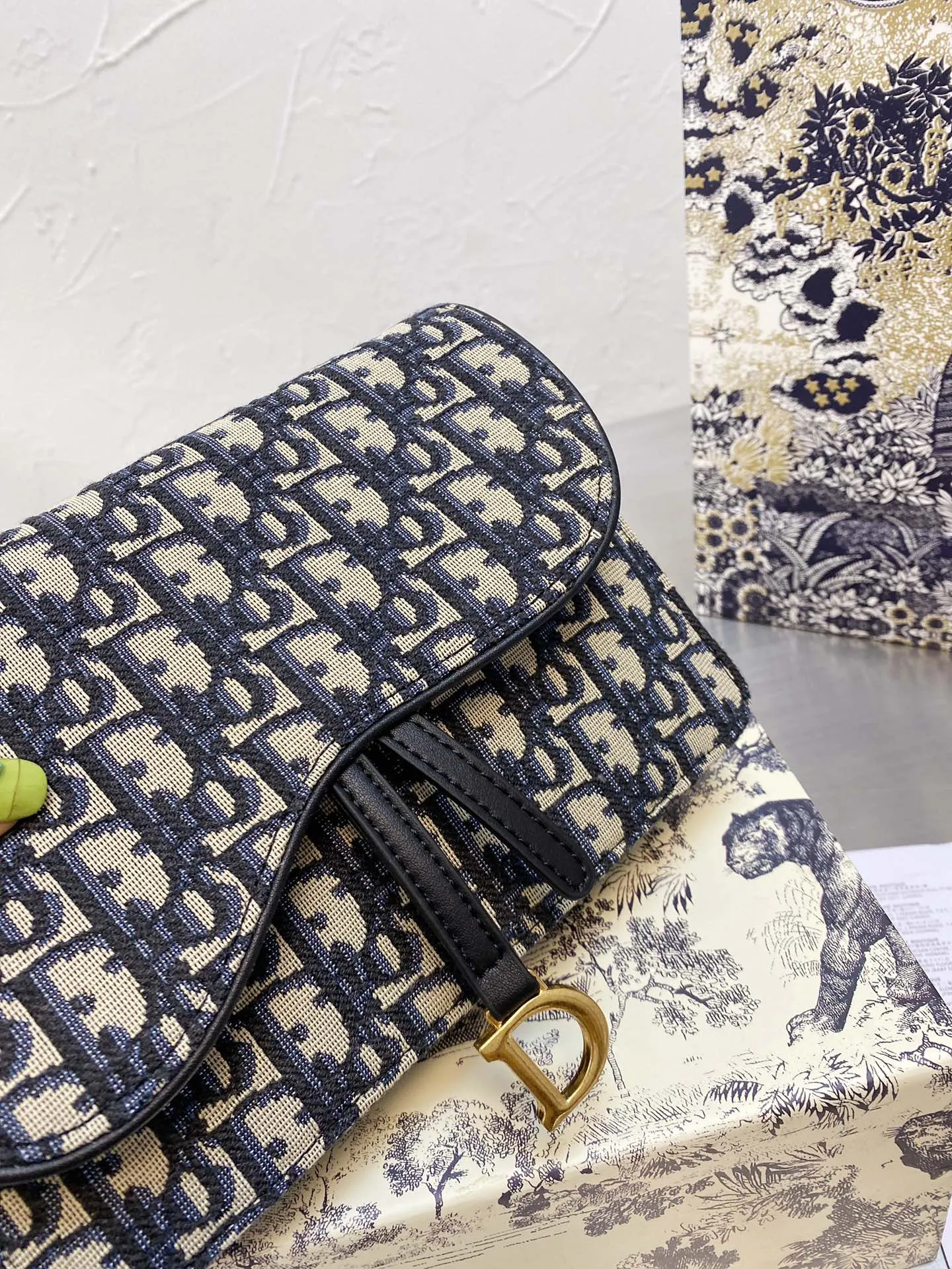 Designer Handbags DR 050
